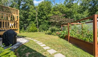16 SHELLI Ter, Barnegat, NJ 08005
