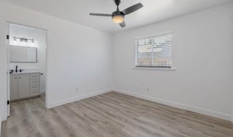 11456 Manzanita St, Armona, CA 93202