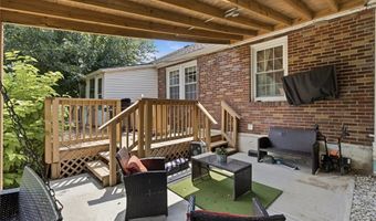6329 Darlow Dr, Affton, MO 63123