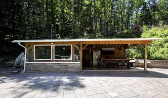 50 Chidsey Rd, Avon, CT 06001