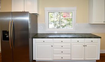 5523 HALWIS St, Alexandria, VA 22303