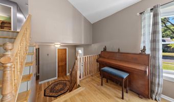 3 Renier Ct, Middletown, NJ 07748