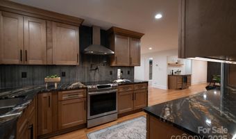 4901 Pine Ridge Rd, Charlotte, NC 28226
