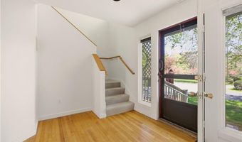 15 Hammersmith Rd 30A, Newport, RI 02840