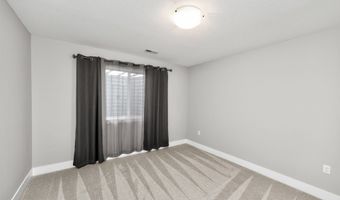 3817 NW Beechwood St, Ankeny, IA 50023
