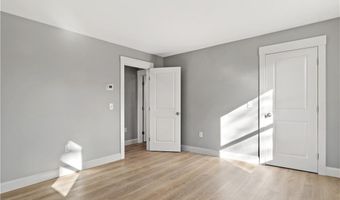 88 Burton St, Bristol, RI 02809