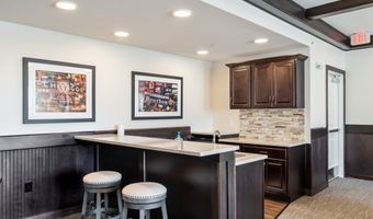 1427 34th Ave SW 220, Altoona, IA 50009