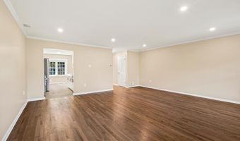 7602 WESTLAKE Ter 19, Bethesda, MD 20817