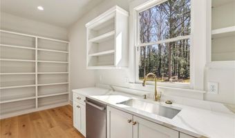 372 Karen Dr, Alpharetta, GA 30009