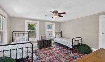 105 South St, Barre, MA 01005