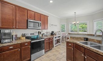 17 Maple Grove Dr, Adairsville, GA 30103