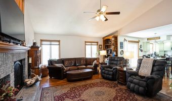 800 Scenic View Blvd, Altoona, IA 50009