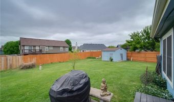 927 Jasara Cir, Baldwin City, KS 66006