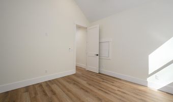 15 Woods Ln, Beaufort, SC 29907