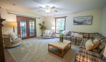 5306 Arapahoe Ln, Madison, WI 53704