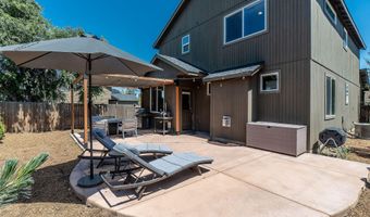 1049 SE 6th St, Bend, OR 97702