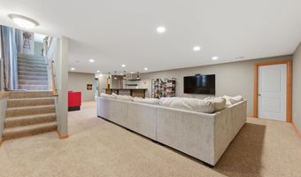 419 S Quail Run Ct, Andover, KS 67002
