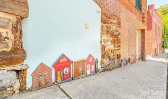 33 Carolina Ln, Asheville, NC 28801