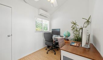 1461 Aunauna St, Kailua, HI 96734