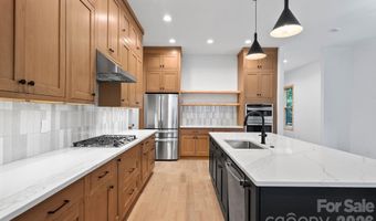 31 Grindstaff Dr, Asheville, NC 28803