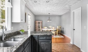 149 Cheshire Dr, Cranston, RI 02921