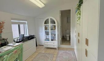 1005 N Shore Dr, Carlsbad, NM 88220