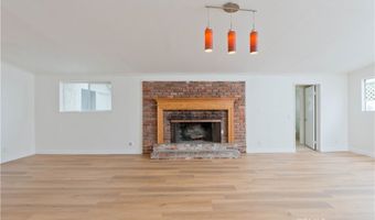 18063 Burbank Blvd, Encino, CA 91316