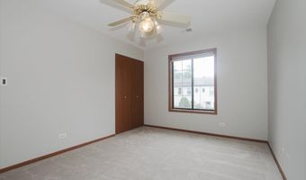 1611 W Partridge Ct 8, Arlington Heights, IL 60004