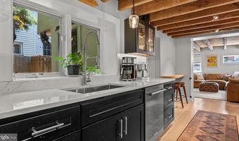 28 SWAN St, Lambertville, NJ 08530
