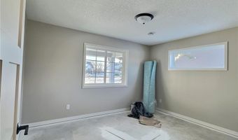 810 Morrison Ave, Annandale, MN 55302