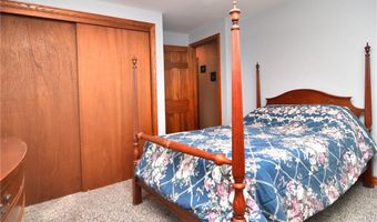 151 E Shore Rd, Narragansett, RI 02882