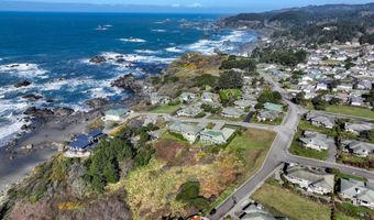 17116 Pacific Heights St, Brookings, OR 97415