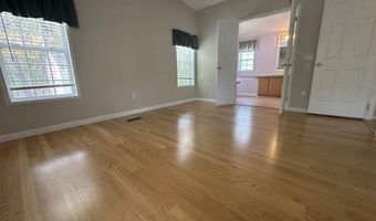 13 Pine Cone Dr, Alfred, ME 04002