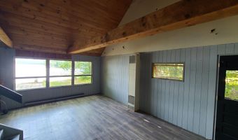 10 Crescent Dr, Barnstead, NH 03225
