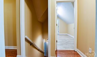 283 Creekside Dr, Arnoldsville, GA 30619