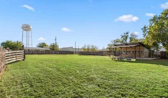 305 N SYCAMORE St, Archer City, TX 76351