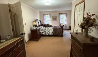 1196 Bancroft Rd, Becket, MA 01223