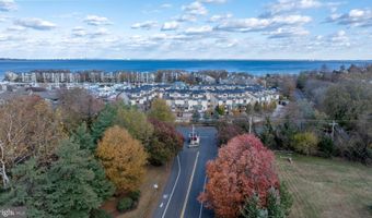 2106 CHESAPEAKE HARBOUR Dr 202, Annapolis, MD 21403