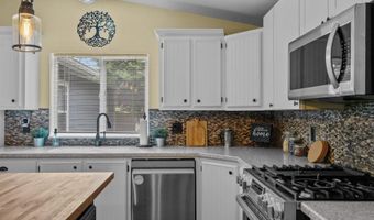 580 NW QUARRY Rd, Albany, OR 97321