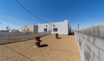 1632 Shamrock Rd, Bullhead City, AZ 86442