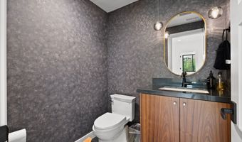 348 E HIDDEN LAKE Dr, Bountiful, UT 84010