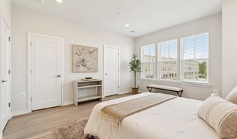 23162 HORSESHOE TRAIL Sq, Ashburn, VA 20148