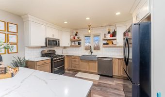 609 S Splitrock Blvd, Brandon, SD 57005