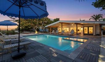 102 TUNA St, Anna Maria, FL 34216