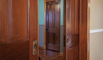 1115 7th St, Baldwin City, KS 66006