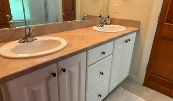 2 Parker Farm Ln, Amherst, NH 03031