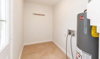 1111 Edgehill Dr, Benton, AR 72015