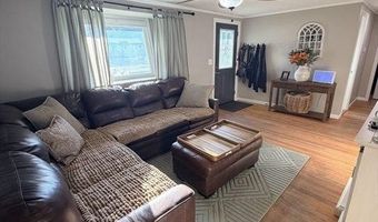 30 Vadnais St, Agawam, MA 01001