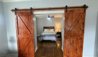 202 Panola Ave, Batesville, MS 38606