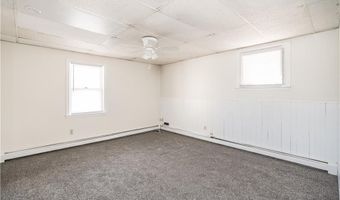 60 SPRING St, Lincoln, RI 02838
